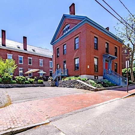 Historic Corner Apartment With Patio & Off Street Parking Portland Exterior foto